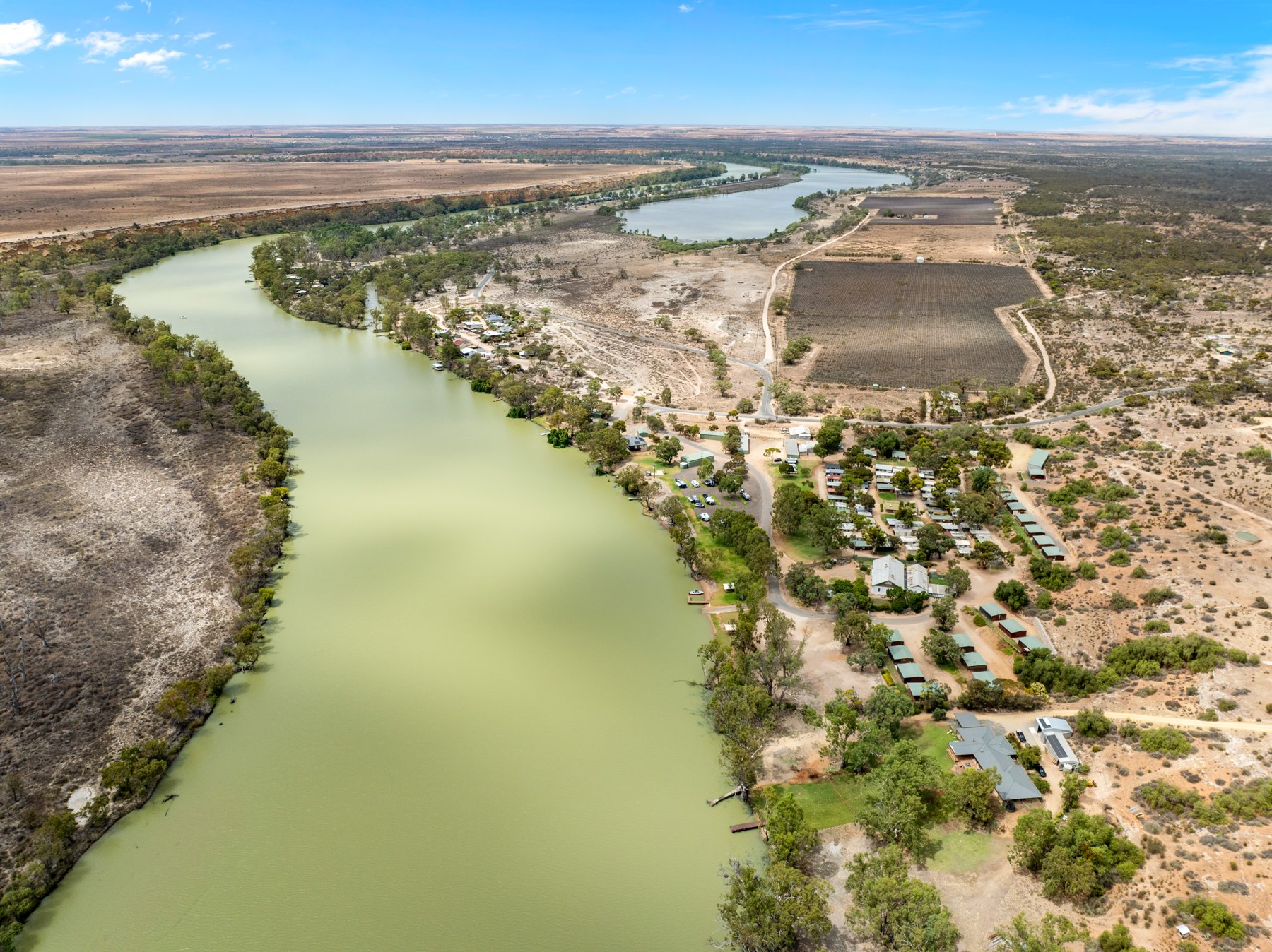The Murray winding through the Punyelroo landscape